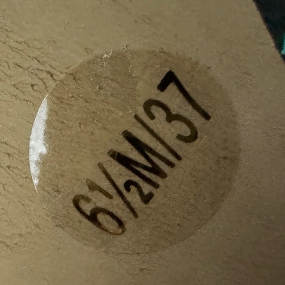 INC Women's Green High Heel Sandals - Picture 4 of 7